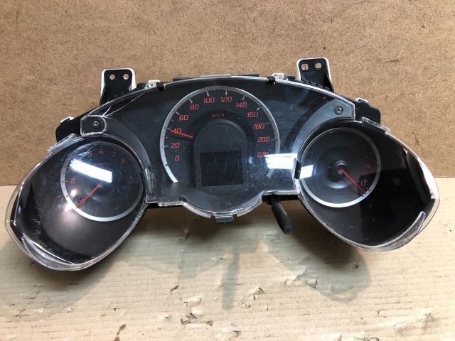 bontott HONDA JAZZ Kilométeróra