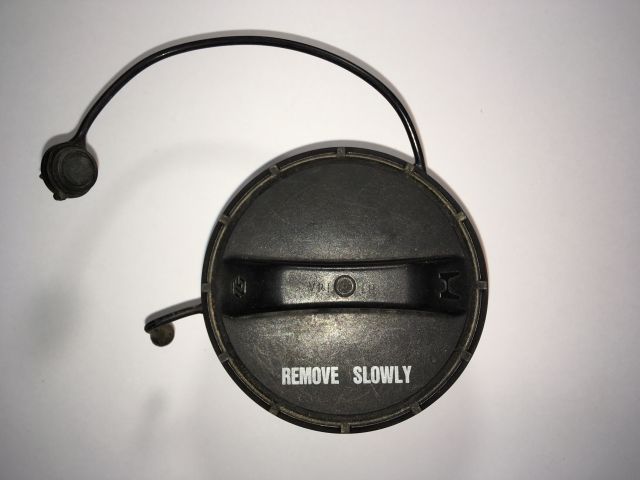 bontott HONDA JAZZ Tanksapka