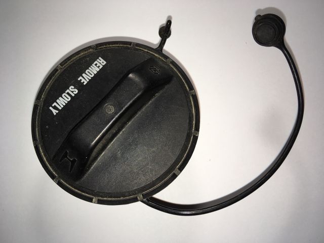 bontott HONDA JAZZ Tanksapka