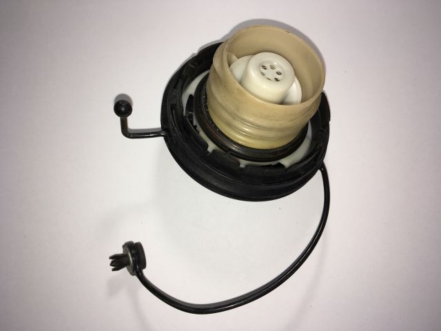 bontott HONDA JAZZ Tanksapka