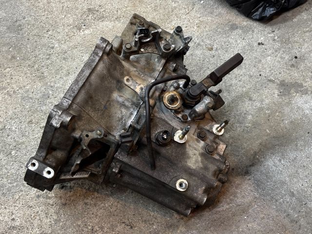 bontott HONDA JAZZ Váltó (Mechanikus)