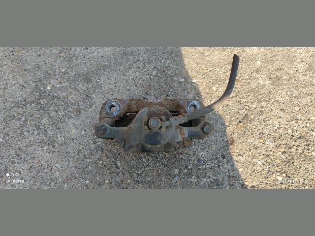 bontott HONDA JAZZ Bal első Féknyereg Munkahengerrel