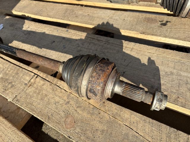 bontott HONDA JAZZ Bal Féltengely