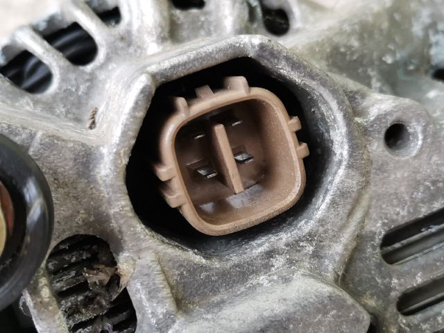 bontott HONDA JAZZ Generátor