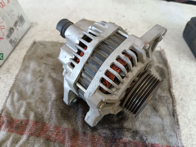 bontott HONDA JAZZ Generátor