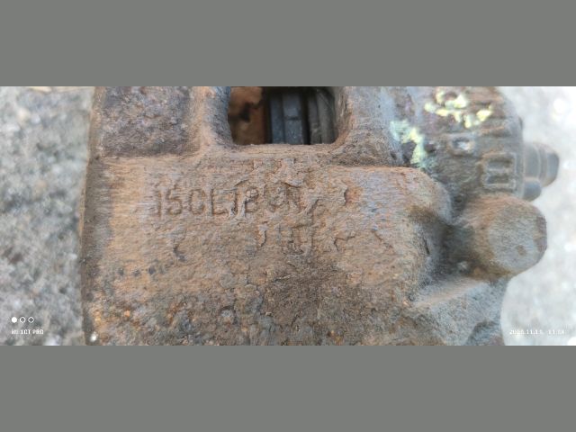 bontott HONDA JAZZ Jobb első Féknyereg Munkahengerrel