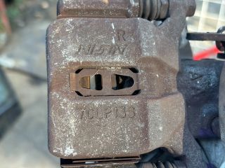 bontott HONDA JAZZ Jobb hátsó Féknyereg Munkahengerrel