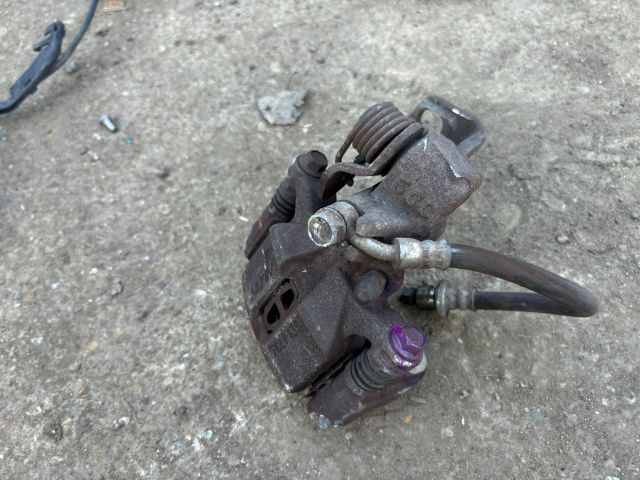 bontott HONDA JAZZ Jobb hátsó Féknyereg Munkahengerrel