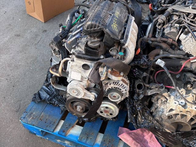 bontott HONDA JAZZ Motor (Fűzött blokk hengerfejjel)