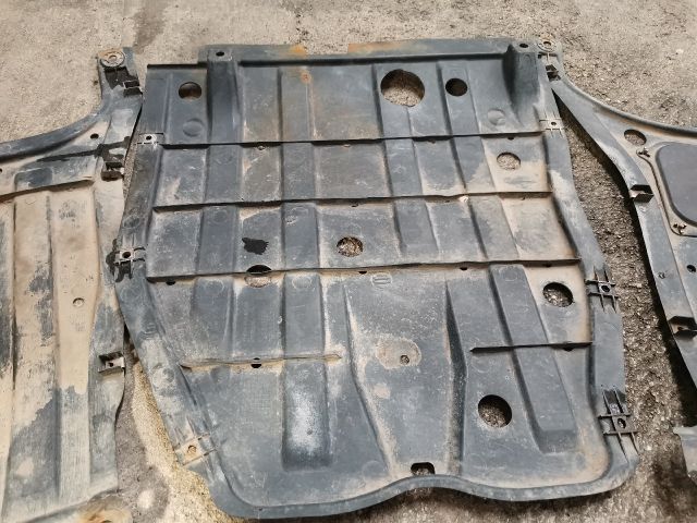 bontott HONDA JAZZ Alsó Motorburkolat