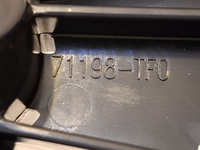 bontott HONDA JAZZ Bal első Lökhárító Tartó (Műanyag)