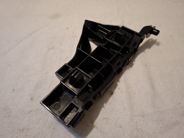 bontott HONDA JAZZ Bal első Lökhárító Tartó (Műanyag)