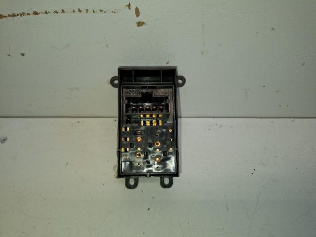 bontott HONDA JAZZ Bal hátsó Ablakemelő Kapcsoló