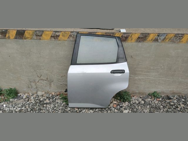 bontott HONDA JAZZ Bal hátsó Ajtó (Részeivel)