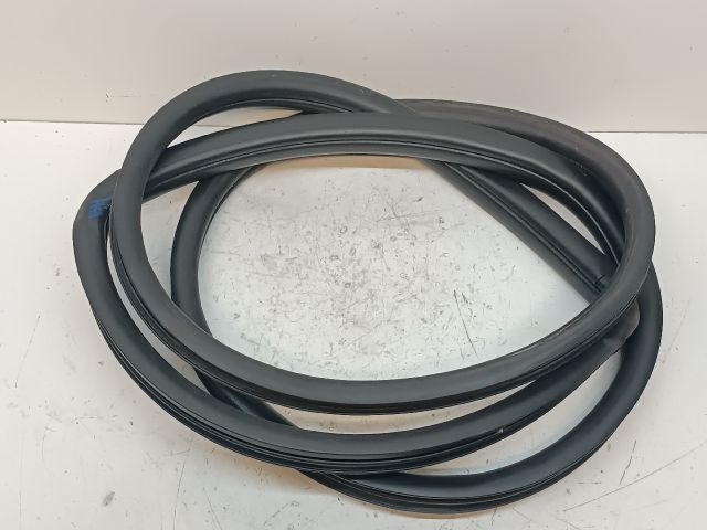 bontott HONDA JAZZ Bal hátsó Gumikéder