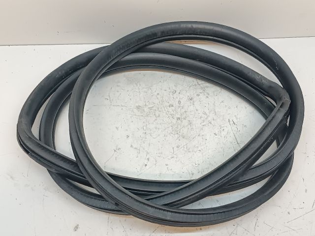 bontott HONDA JAZZ Bal hátsó Gumikéder