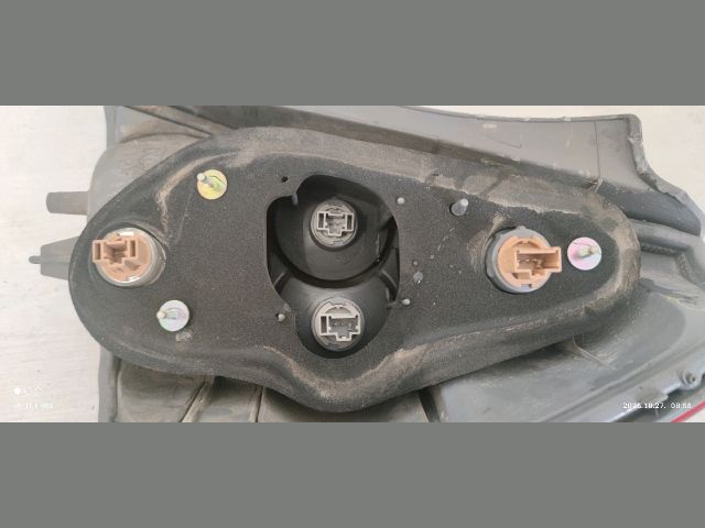 bontott HONDA JAZZ Bal Hátsó Lámpa