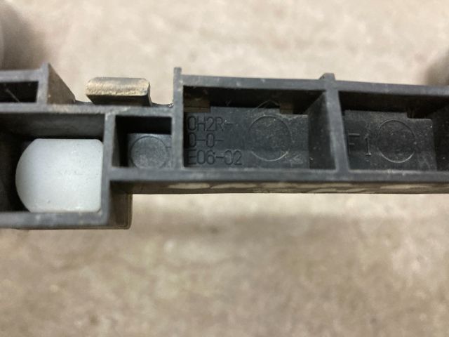 bontott HONDA JAZZ Bal hátsó Lökhárító Tartó (Műanyag)