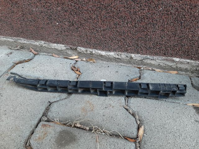 bontott HONDA JAZZ Bal hátsó Lökhárító Tartó (Műanyag)