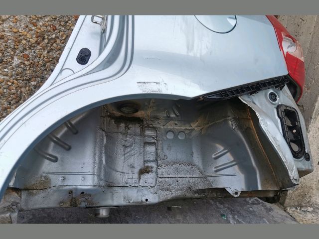 bontott HONDA JAZZ Bal Küszöb