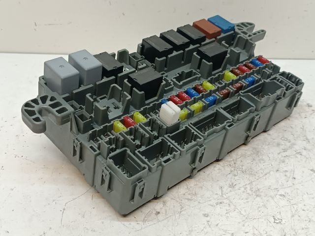 bontott HONDA JAZZ Biztosítéktábla Utastér