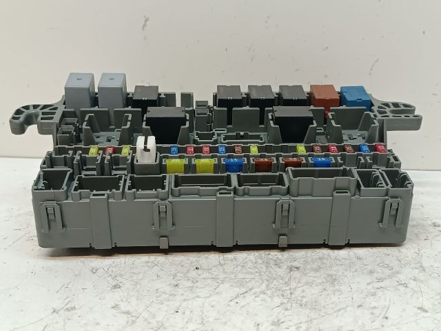 bontott HONDA JAZZ Biztosítéktábla Utastér