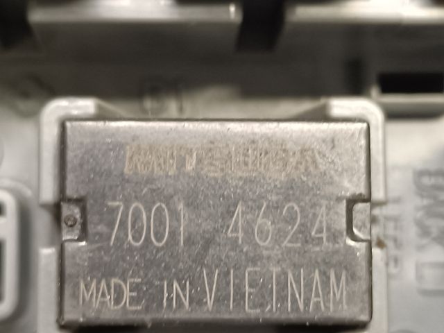 bontott HONDA JAZZ Biztosítéktábla Utastér