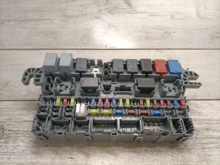 bontott HONDA JAZZ Biztosítéktábla Utastér