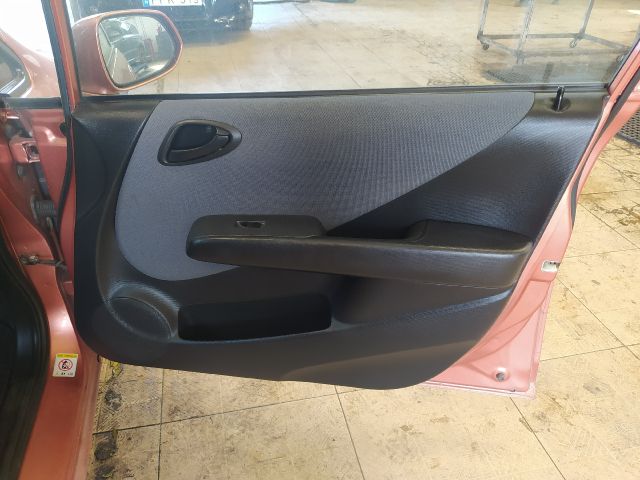 bontott HONDA JAZZ Csomagtérajtó Burkolat Alsó