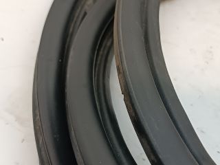 bontott HONDA JAZZ Csomagtérajtó Gumikéder