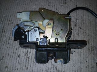 bontott HONDA JAZZ Csomagtérajtó Zárszerkezet