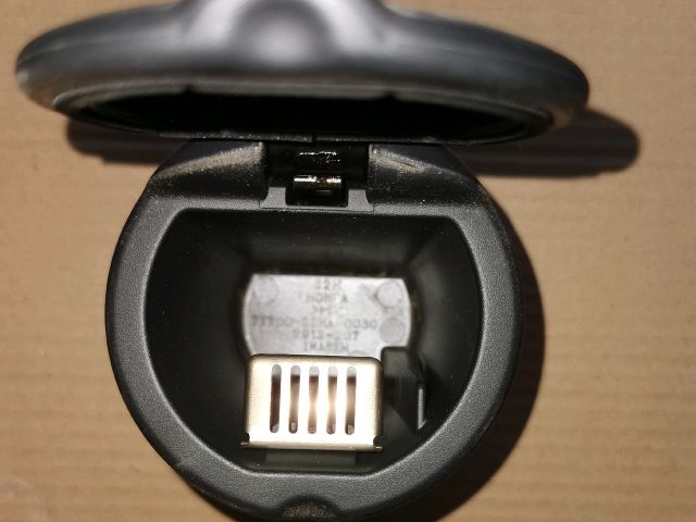 bontott HONDA JAZZ Első Hamutartó