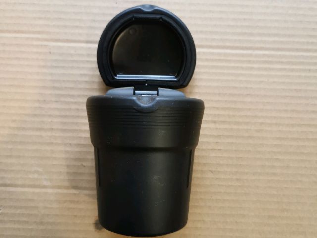 bontott HONDA JAZZ Első Hamutartó