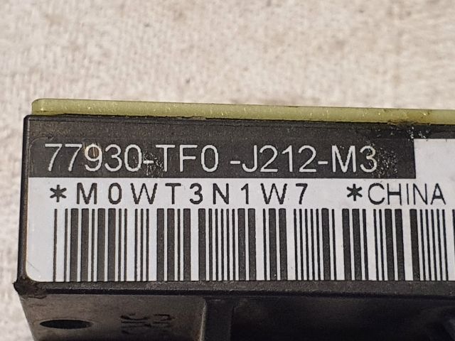 bontott HONDA JAZZ Első Középső Ütközés Érzékelő (Homlokfalon)