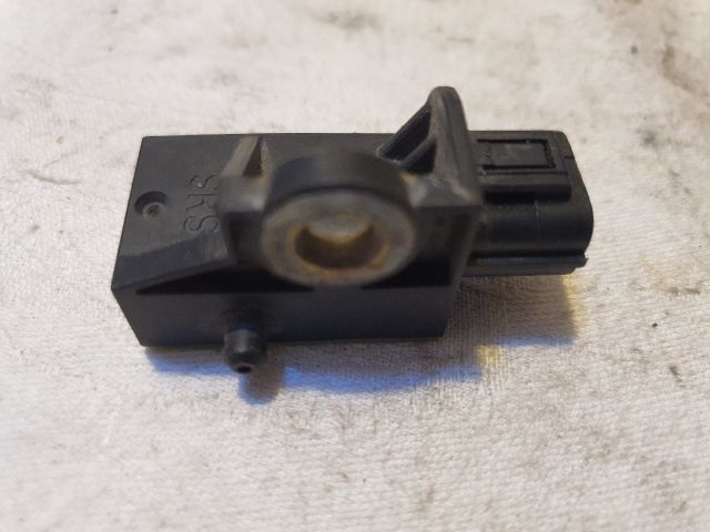 bontott HONDA JAZZ Első Középső Ütközés Érzékelő (Homlokfalon)