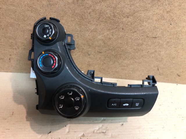 bontott HONDA JAZZ Fűtéskapcsoló (manuális klímás)