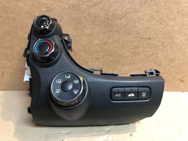 bontott HONDA JAZZ Fűtéskapcsoló (manuális klímás)