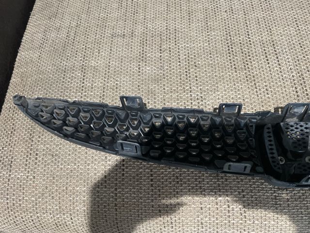 bontott HONDA JAZZ Hűtőrács