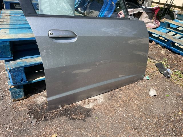 bontott HONDA JAZZ Jobb első Ajtó (Részeivel)