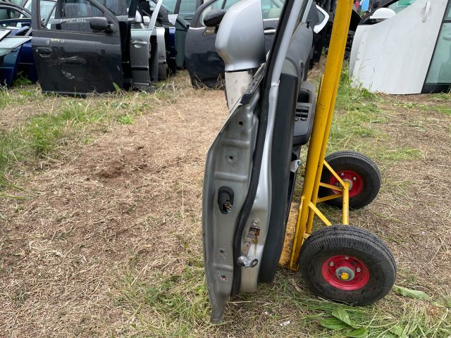 bontott HONDA JAZZ Jobb első Ajtó (Részeivel)