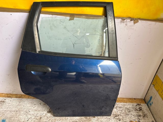 bontott HONDA JAZZ Jobb hátsó Ajtó (Részeivel)