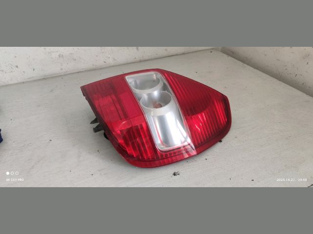 bontott HONDA JAZZ Jobb Hátsó Lámpa