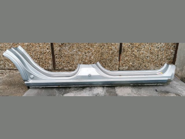 bontott HONDA JAZZ Jobb Küszöb