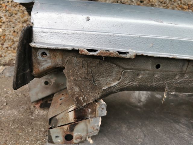 bontott HONDA JAZZ Jobb Küszöb