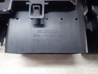 bontott HONDA JAZZ Középső Szellőző
