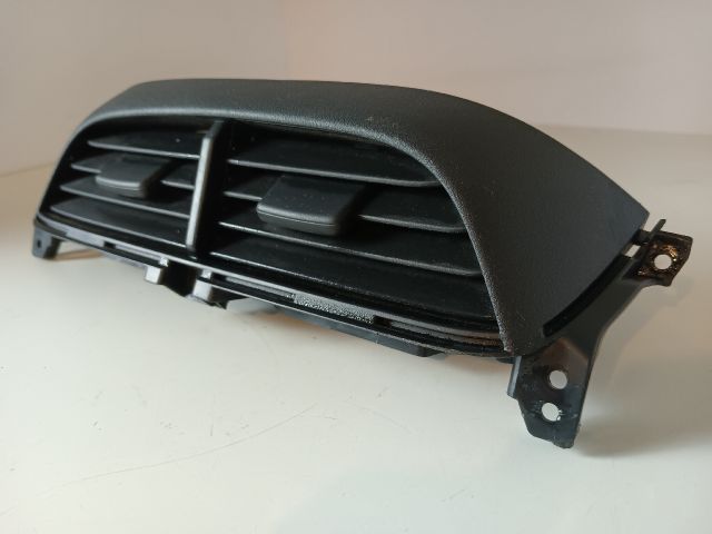 bontott HONDA JAZZ Középső Szellőző