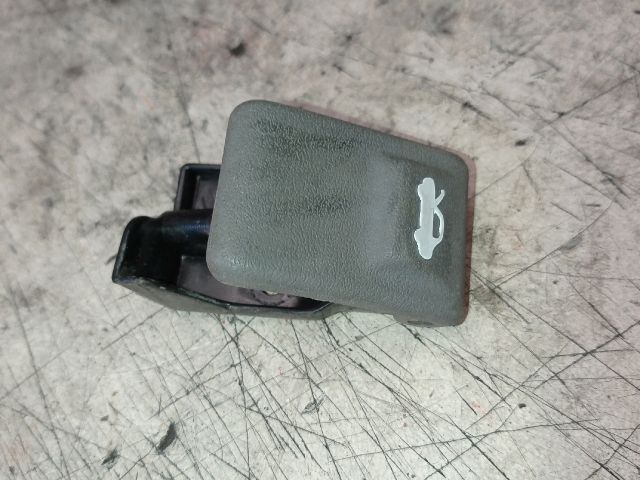 bontott HONDA JAZZ Motorháztető Nyitó Kar / Gomb