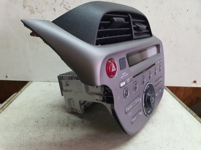 bontott HONDA JAZZ Rádió / CD