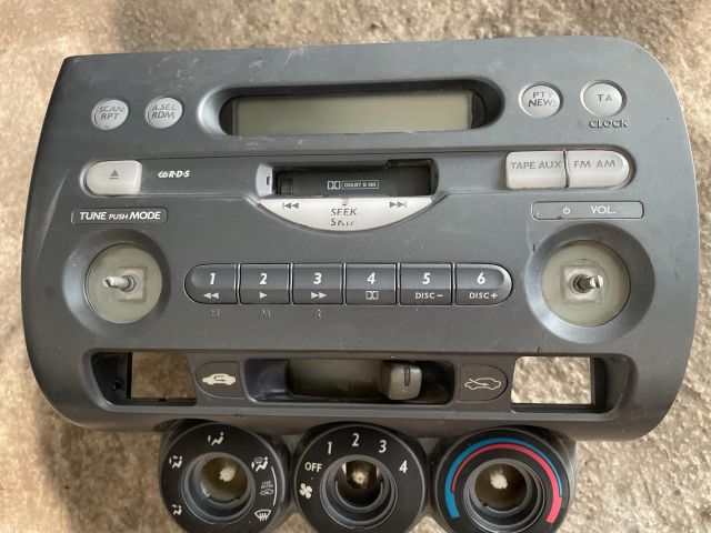 bontott HONDA JAZZ Rádió / CD