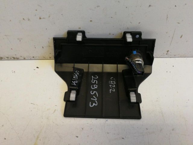 bontott HONDA JAZZ Szivargyújtó Aljzat